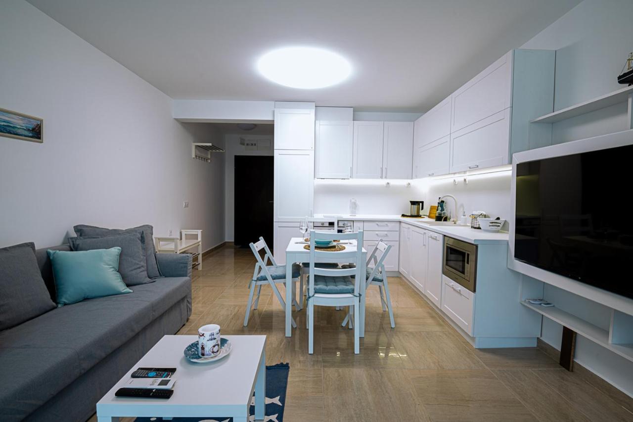 Stylish 1-Bd Apartment In St Constantine And Helena By Flat Mаnager Saints Constantine and Helena Esterno foto